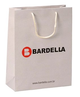 Processo de produção de sacolas de papel reciclado na fábrica Gazoni Embalagens, mostrando a transformação de resíduos papéis em embalagens sustentáveis de alta qualidade