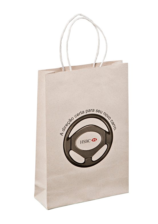 Sacolas de papel reciclado personalizadas, demonstrando o compromisso da marca com a sustentabilidade e o meio ambiente